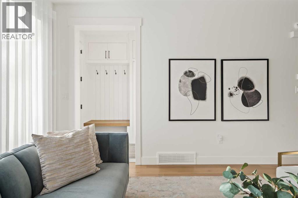 Single Family House for Sale in   Avenue SW Altadore Calgary 