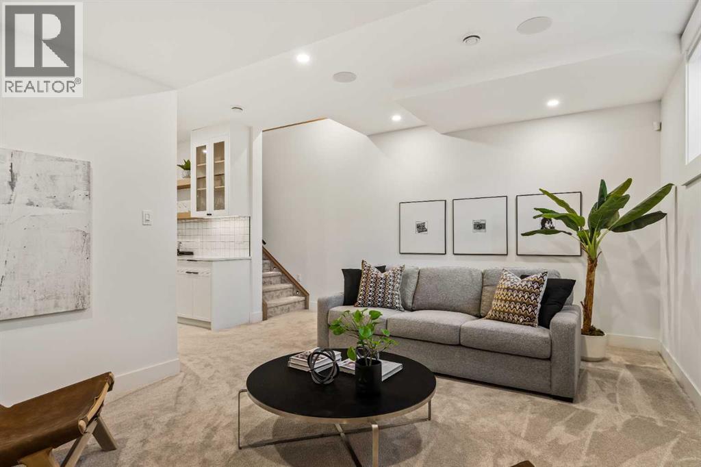 Single Family House for Sale in   Avenue SW Altadore Calgary 