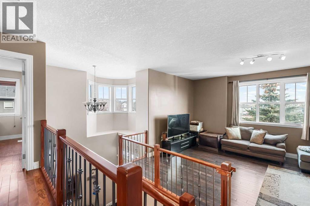 Single Family House for Sale in  Royal Highland Court NW Royal Oak Calgary 