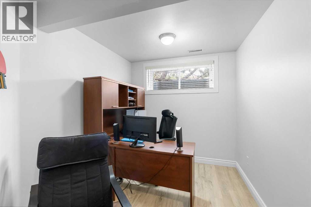 Single Family House for Sale in  Royal Highland Court NW Royal Oak Calgary 