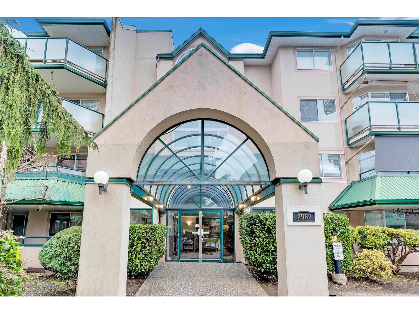 216 2962 TRETHEWEY STREET