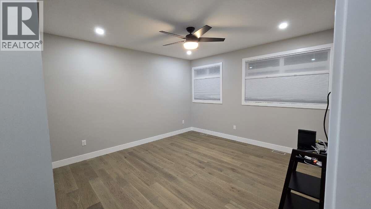 2852 Canyon Crest Drive - 32