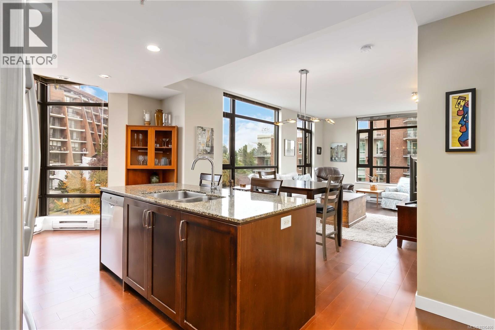 603 788 Humboldt St, Victoria