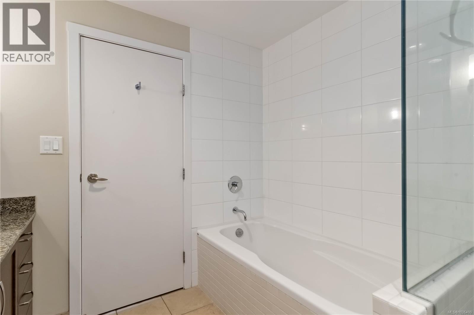 603 788 Humboldt St, Victoria