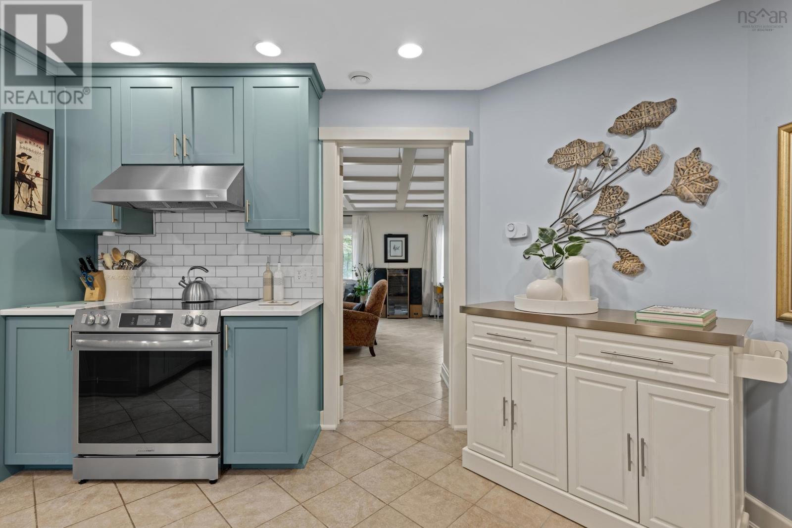 Property 15 of 50 of 532 Oakland Road