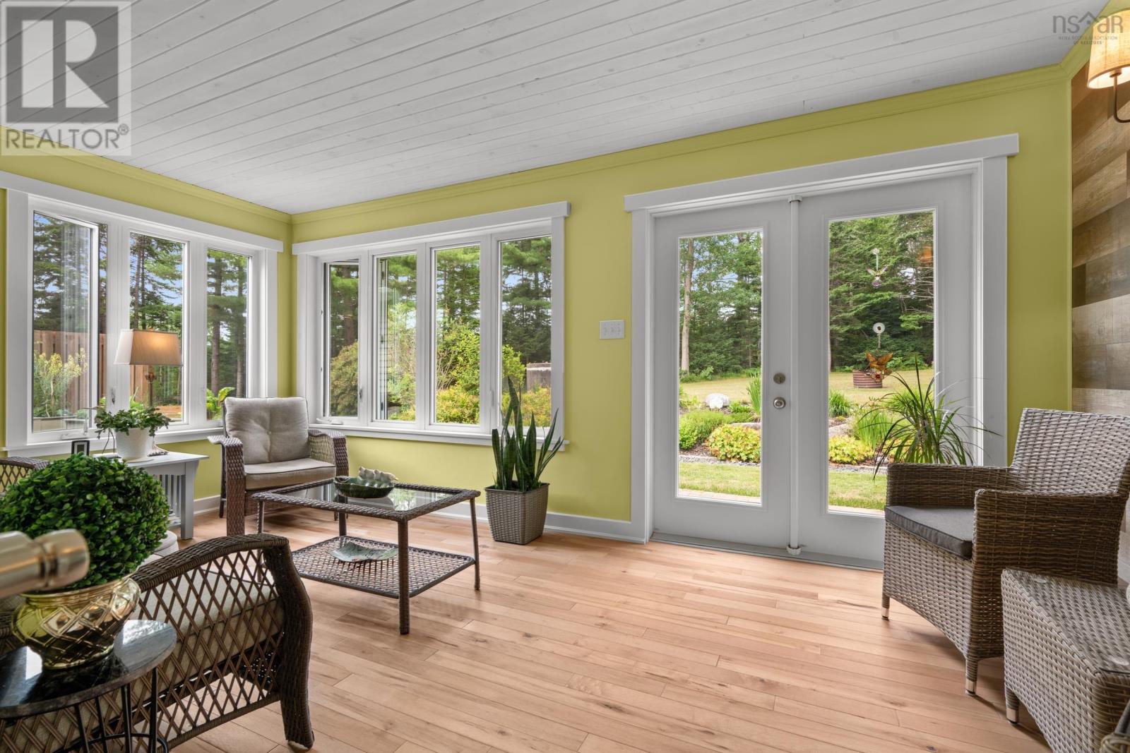 Property 23 of 50 of 532 Oakland Road