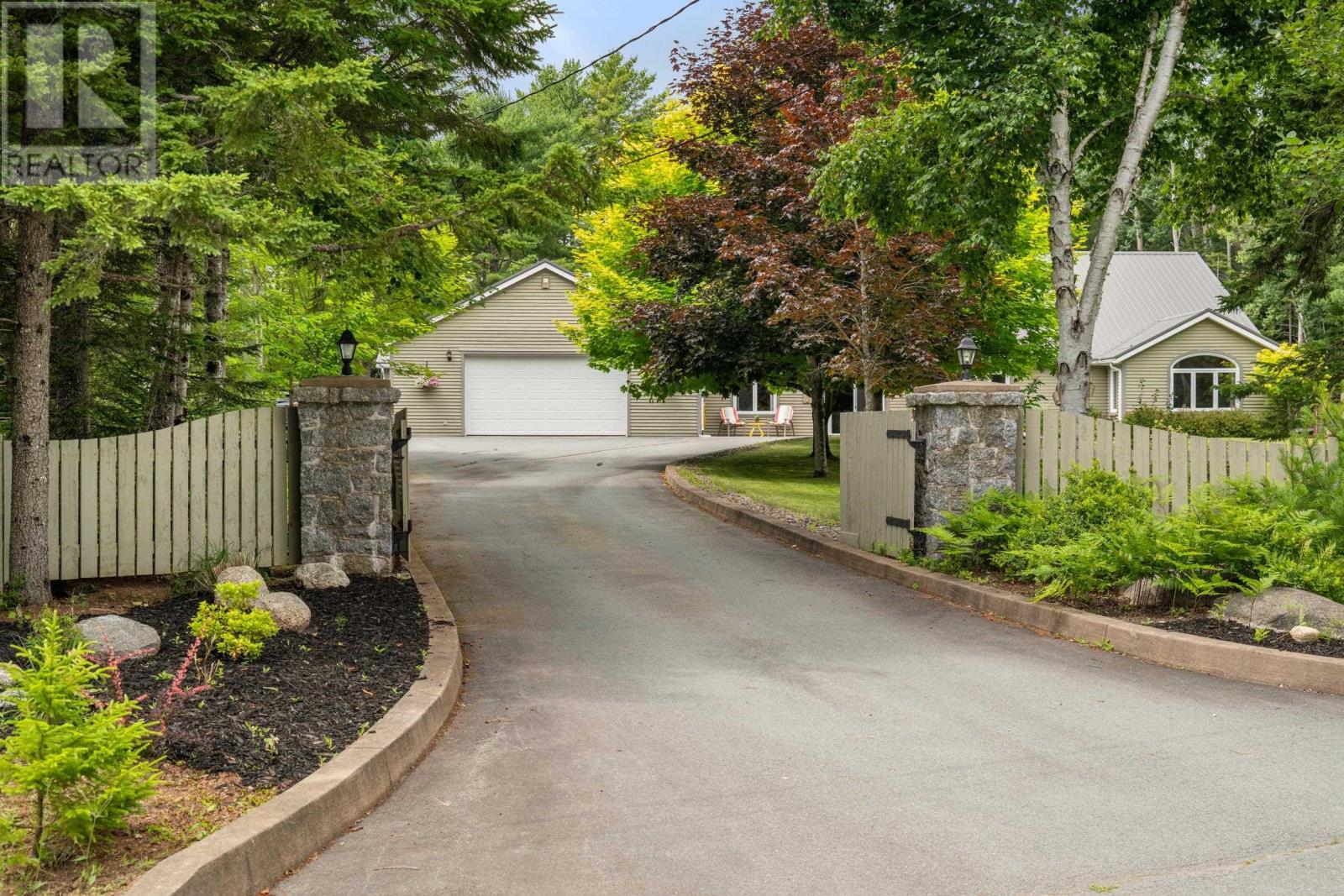 Property 2 of 50 of 532 Oakland Road