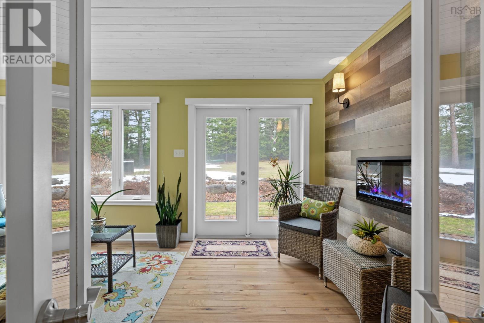 Property 22 of 50 of 532 Oakland Road