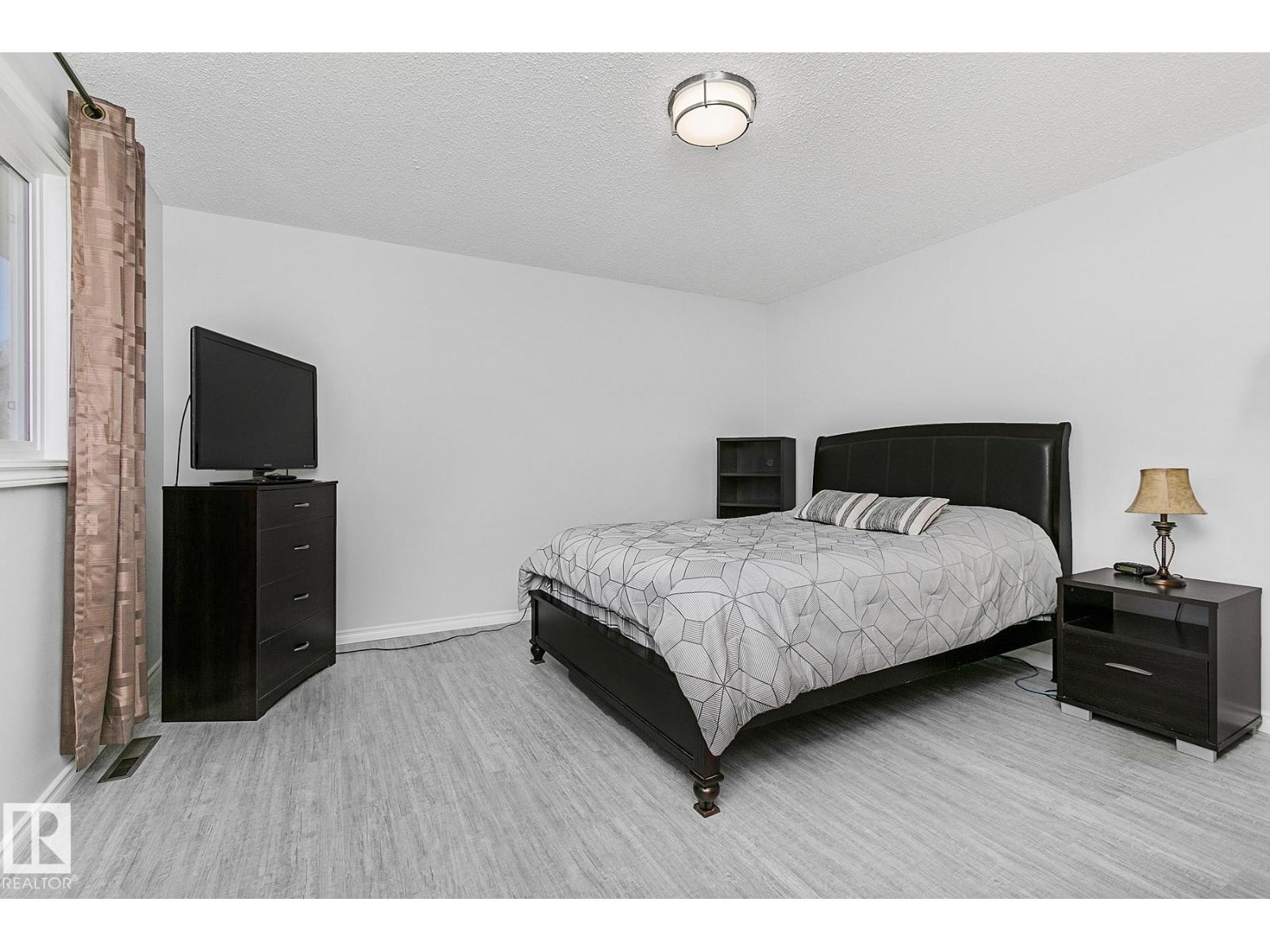 Single Family House Bungalow for Sale in  A AV NW Edmonton 