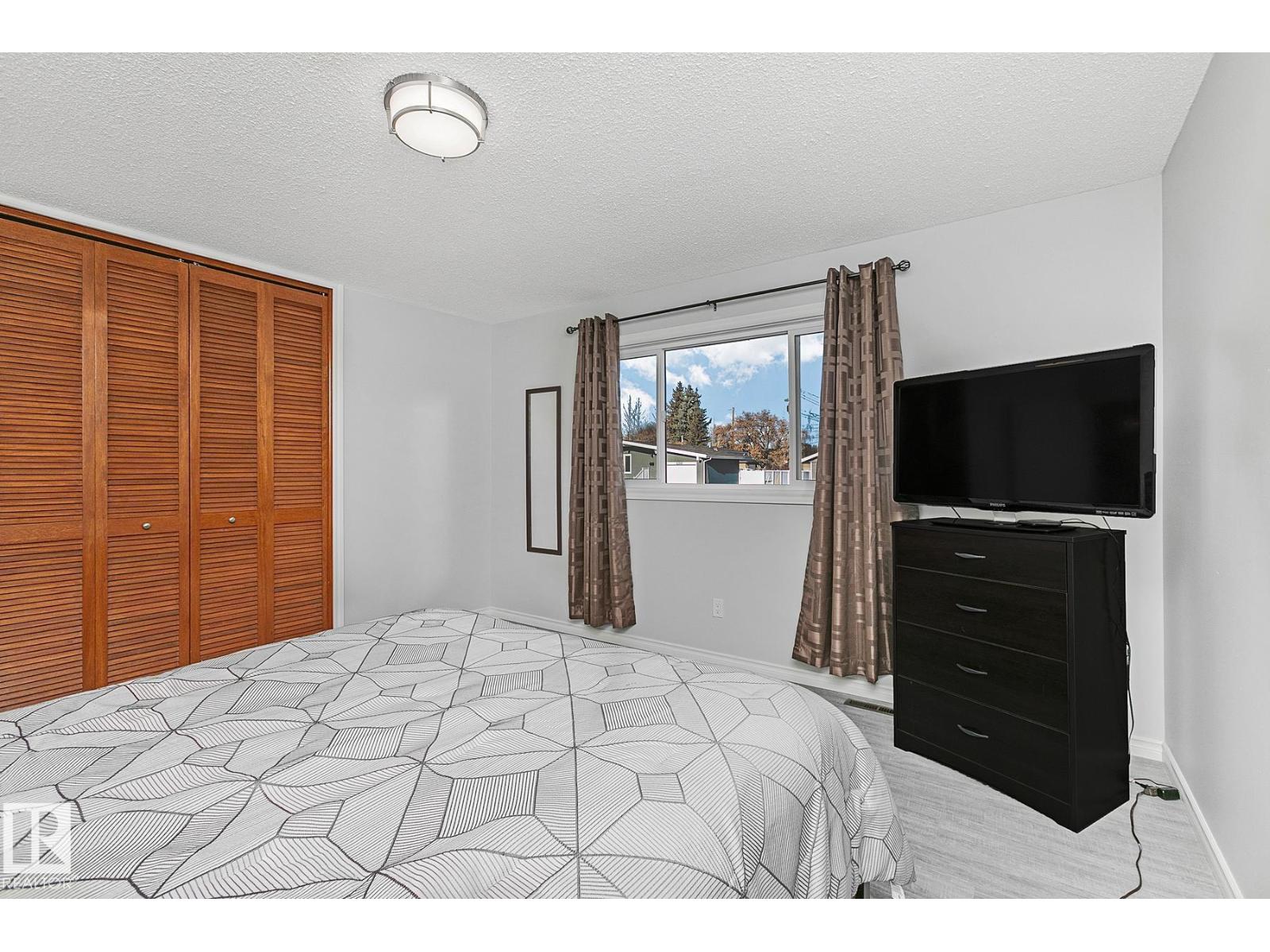 Single Family House Bungalow for Sale in  A AV NW Edmonton 