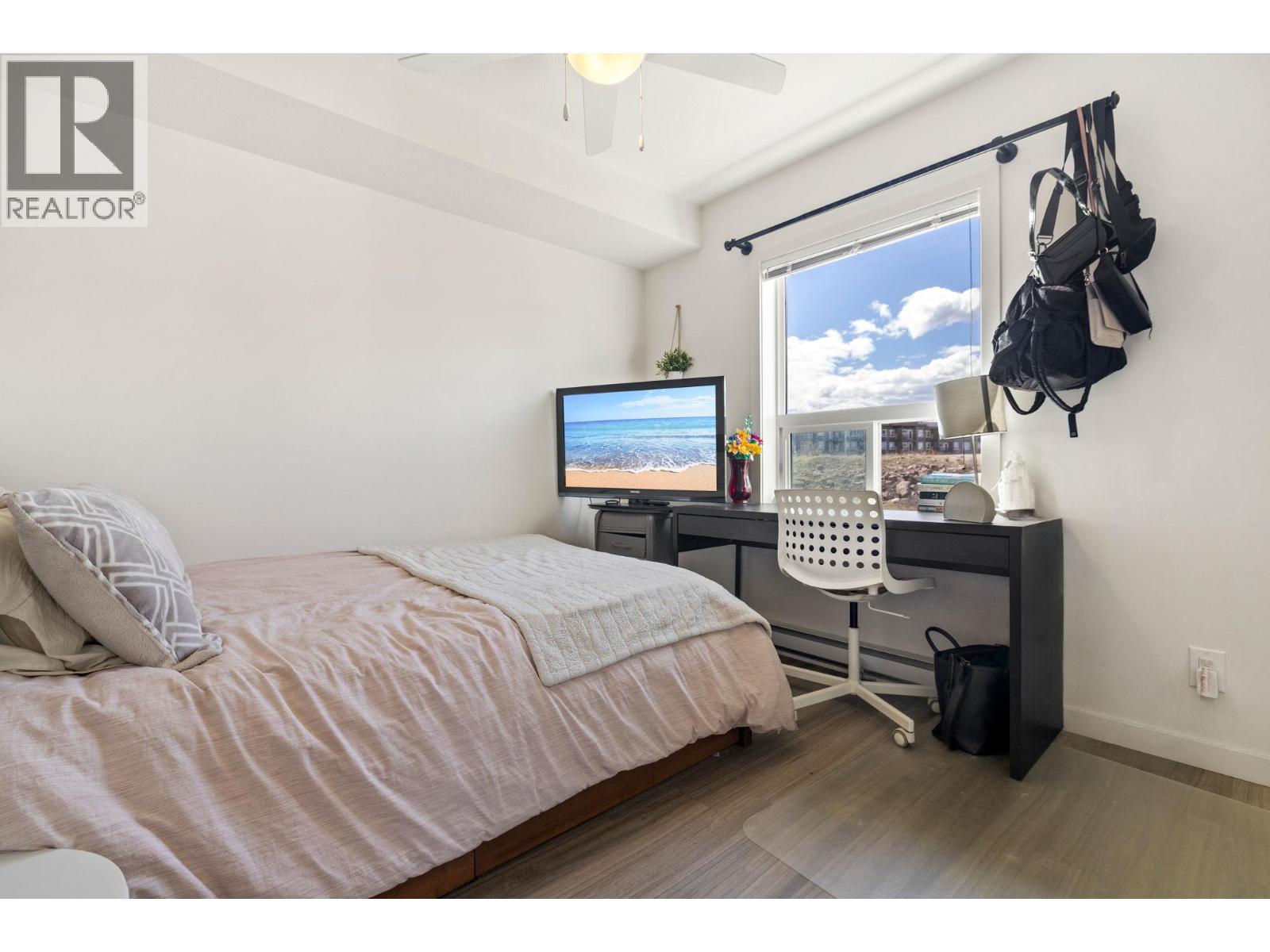 #312 883 Academy Way - 18