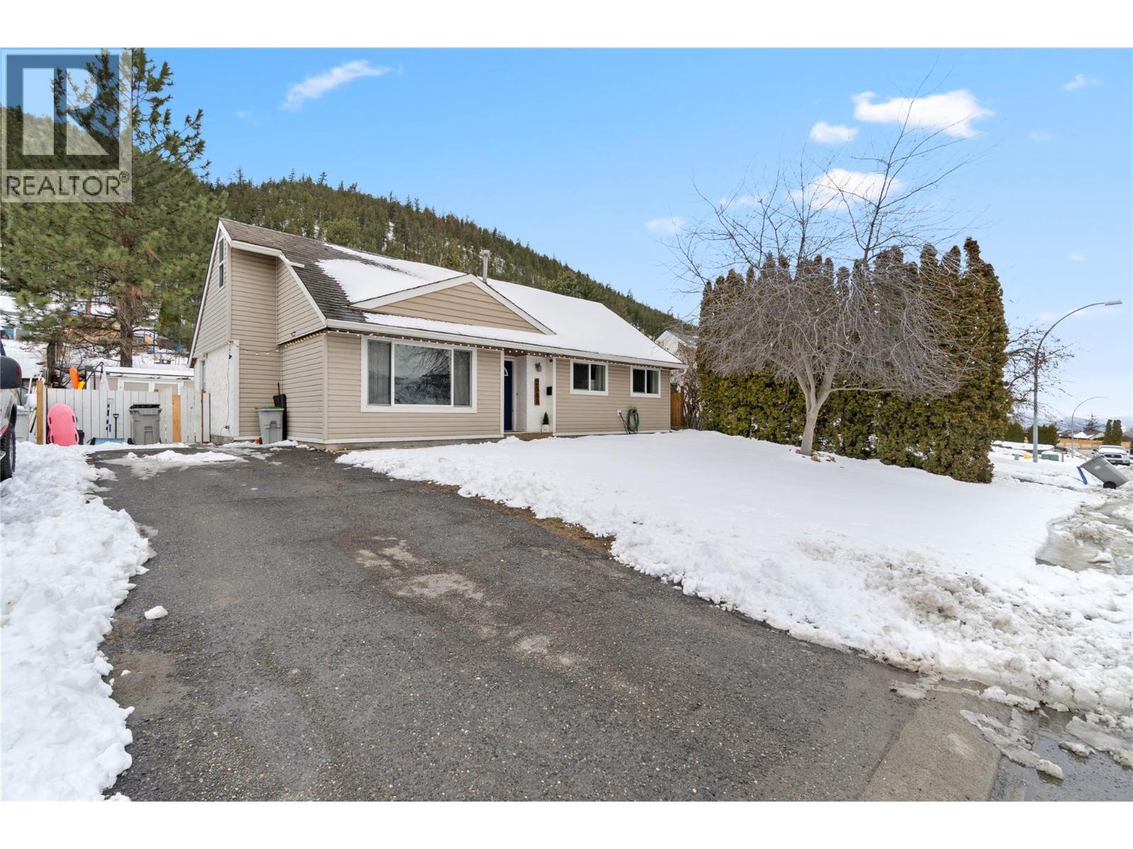 2585 QU'APPELLE Boulevard, Kamloops