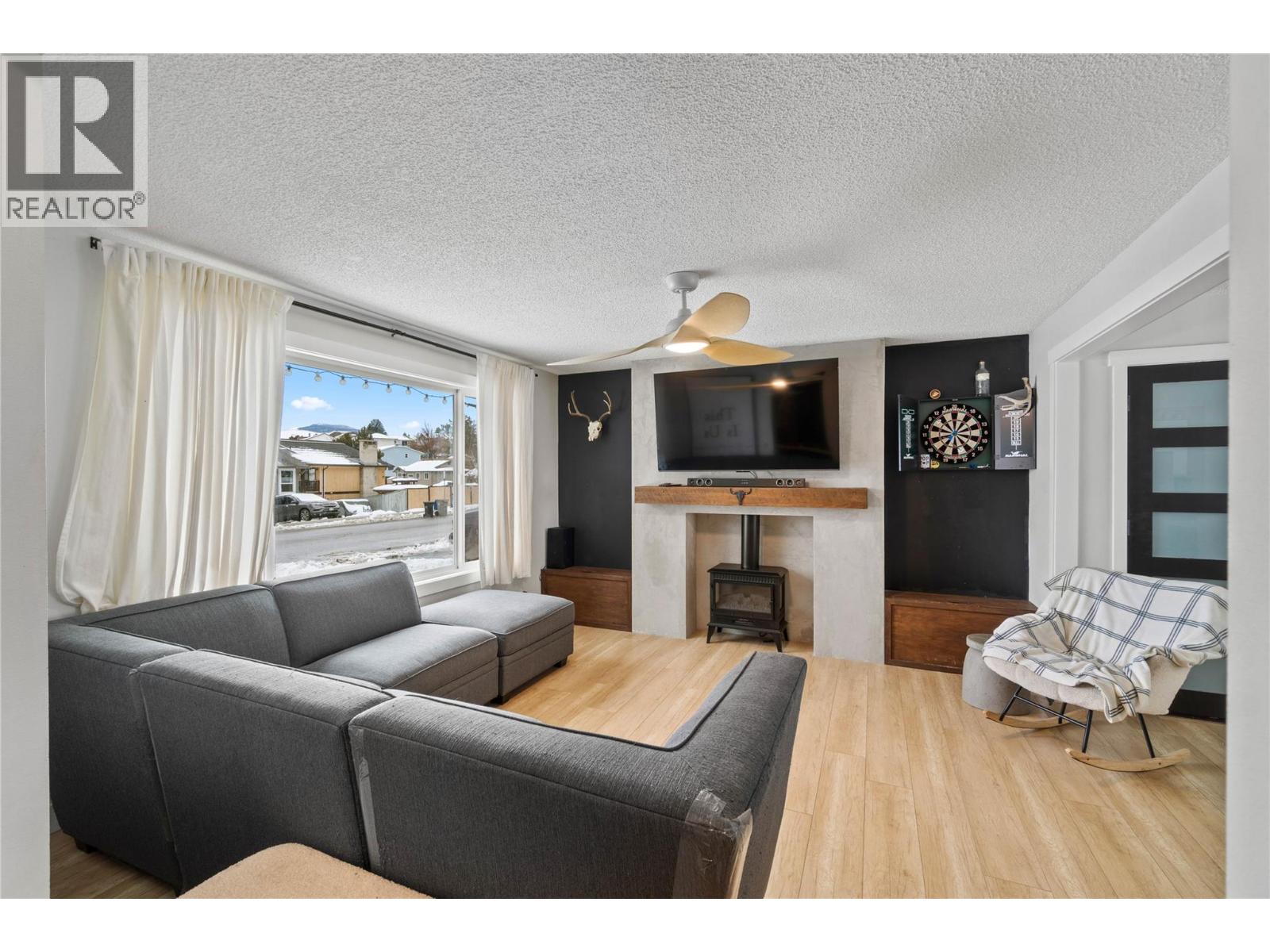 2585 QU'APPELLE Boulevard, Kamloops