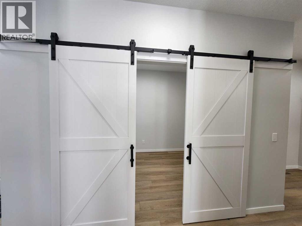 Single Family House for Sale in  Edith Road NW Glacier Ridge Calgary 