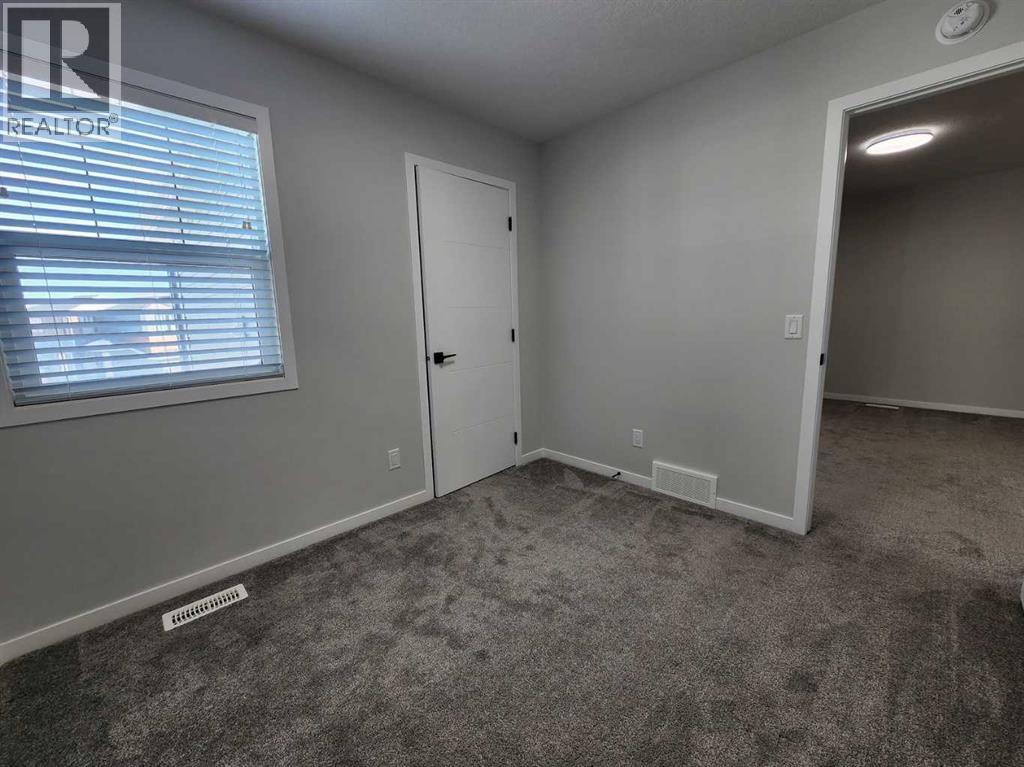 Single Family House for Sale in  Edith Road NW Glacier Ridge Calgary 