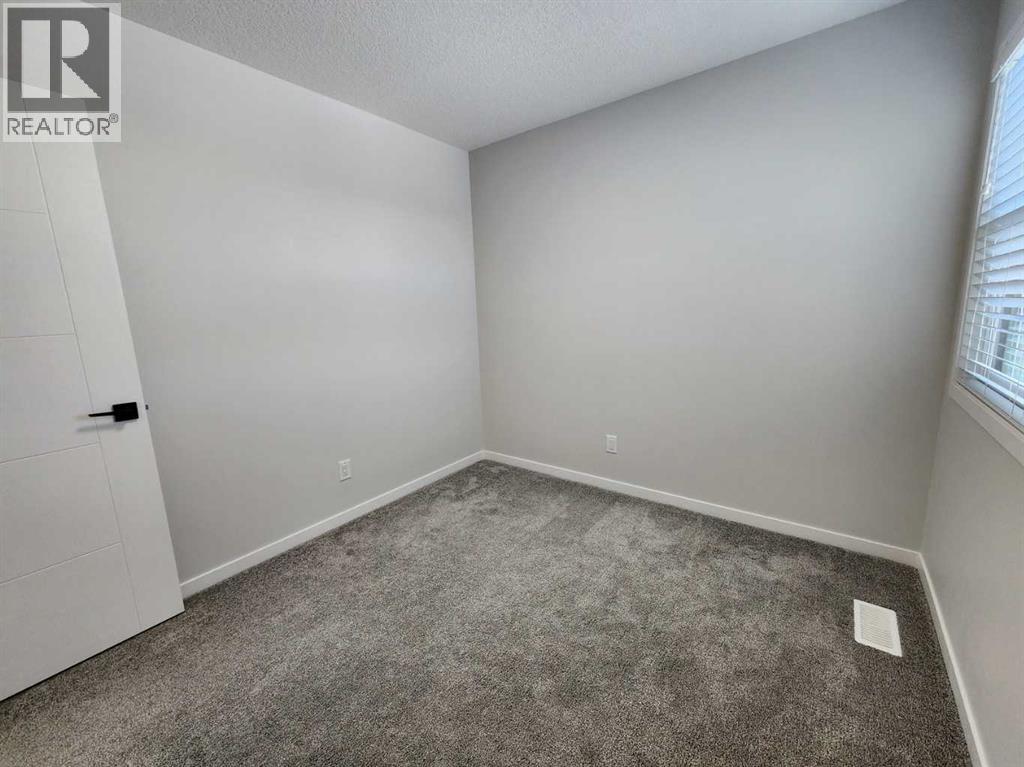 Single Family House for Sale in  Edith Road NW Glacier Ridge Calgary 