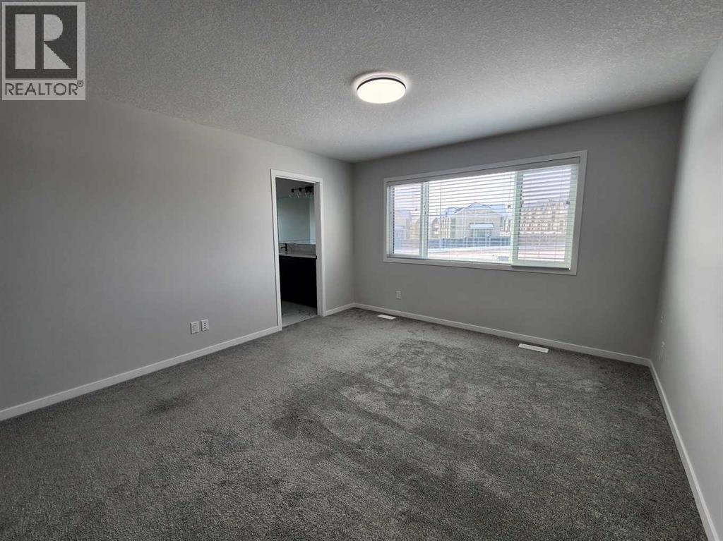 Single Family House for Sale in  Edith Road NW Glacier Ridge Calgary 