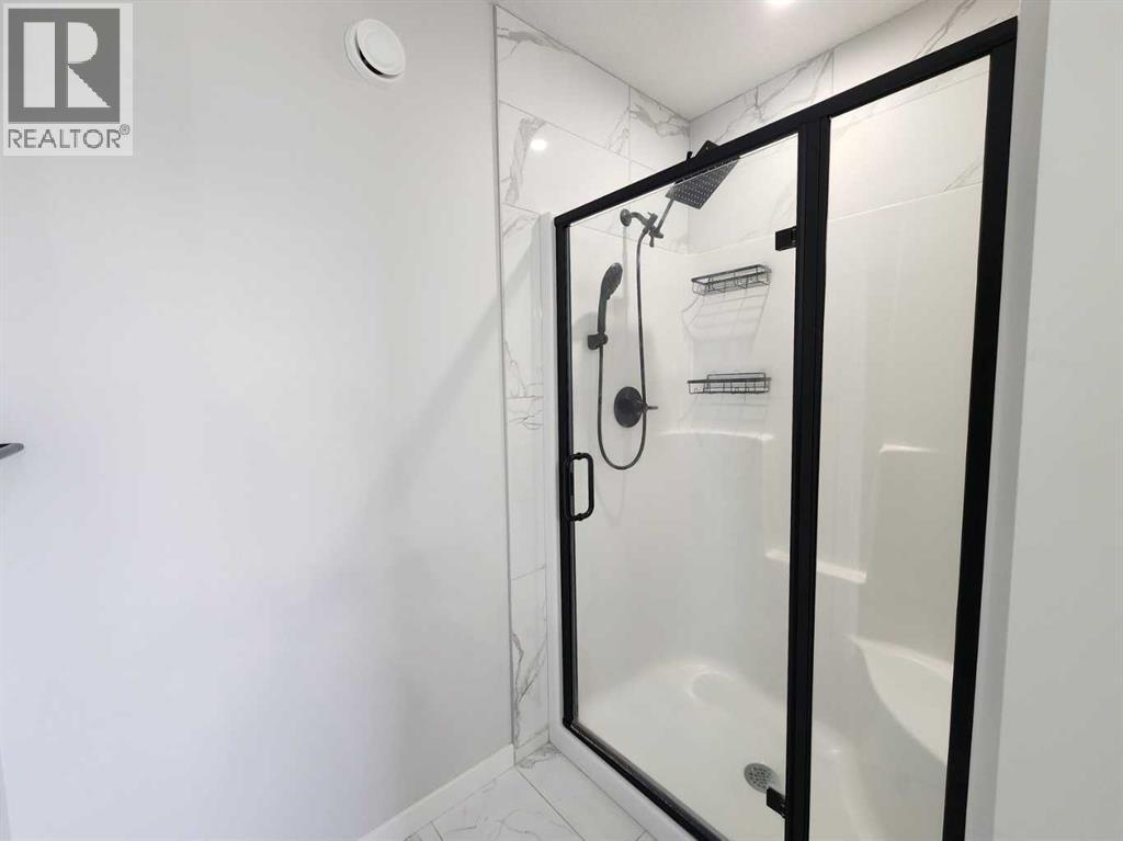 Single Family House for Sale in  Edith Road NW Glacier Ridge Calgary 