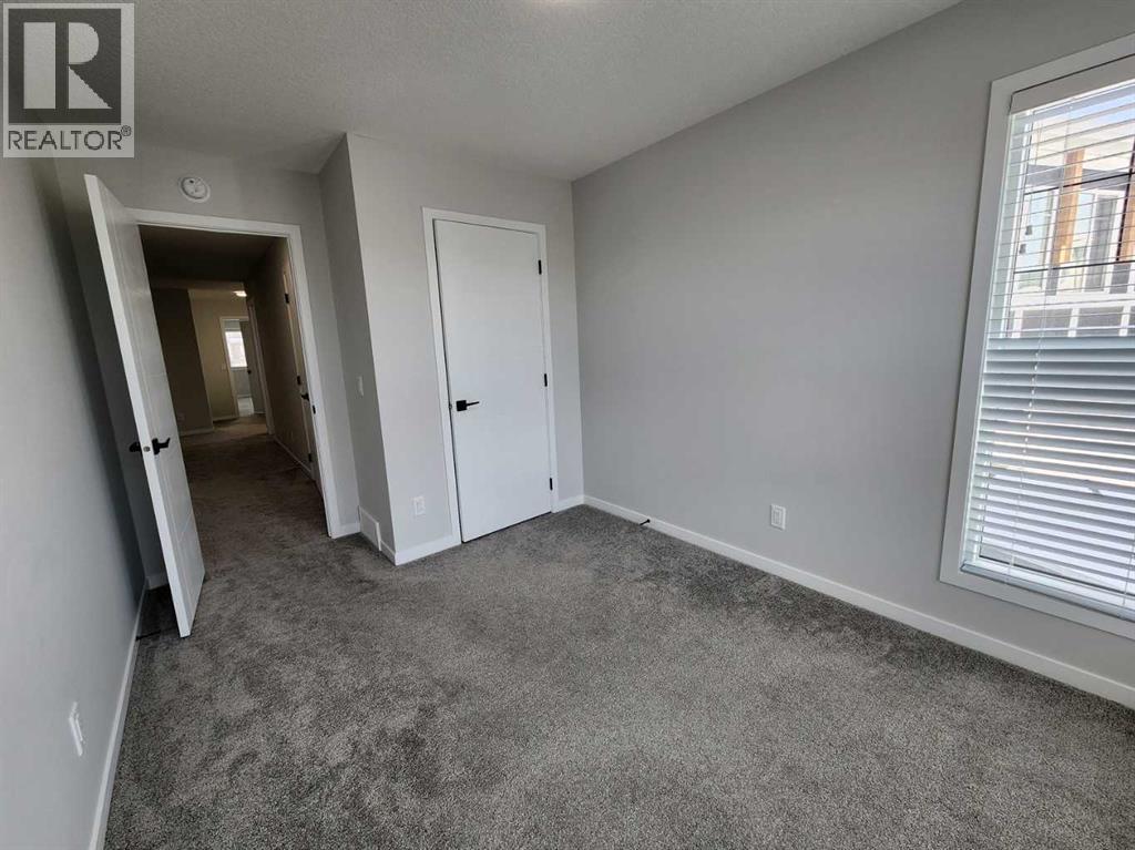 Single Family House for Sale in  Edith Road NW Glacier Ridge Calgary 