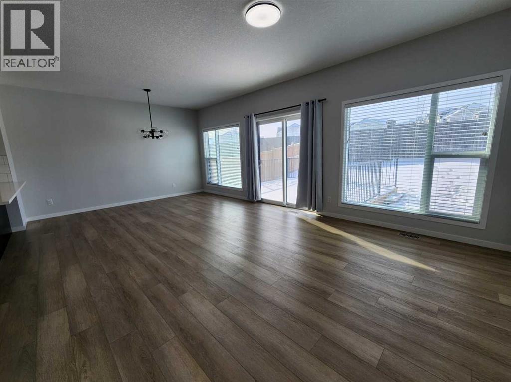 Single Family House for Sale in  Edith Road NW Glacier Ridge Calgary 