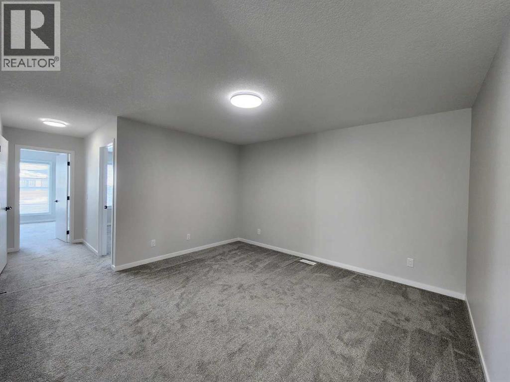 Single Family House for Sale in  Edith Road NW Glacier Ridge Calgary 