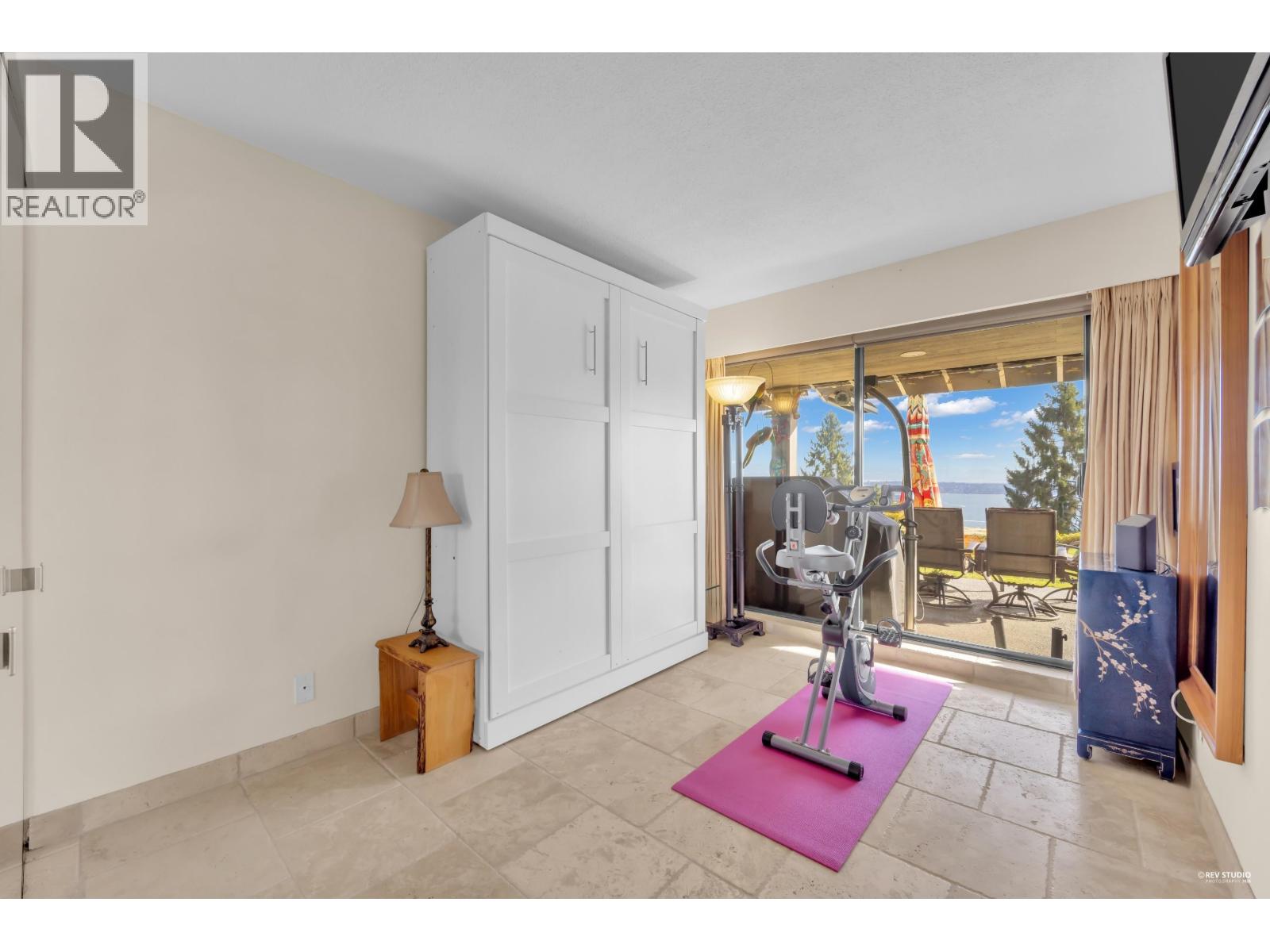 11 2238 FOLKESTONE WAY, West Vancouver