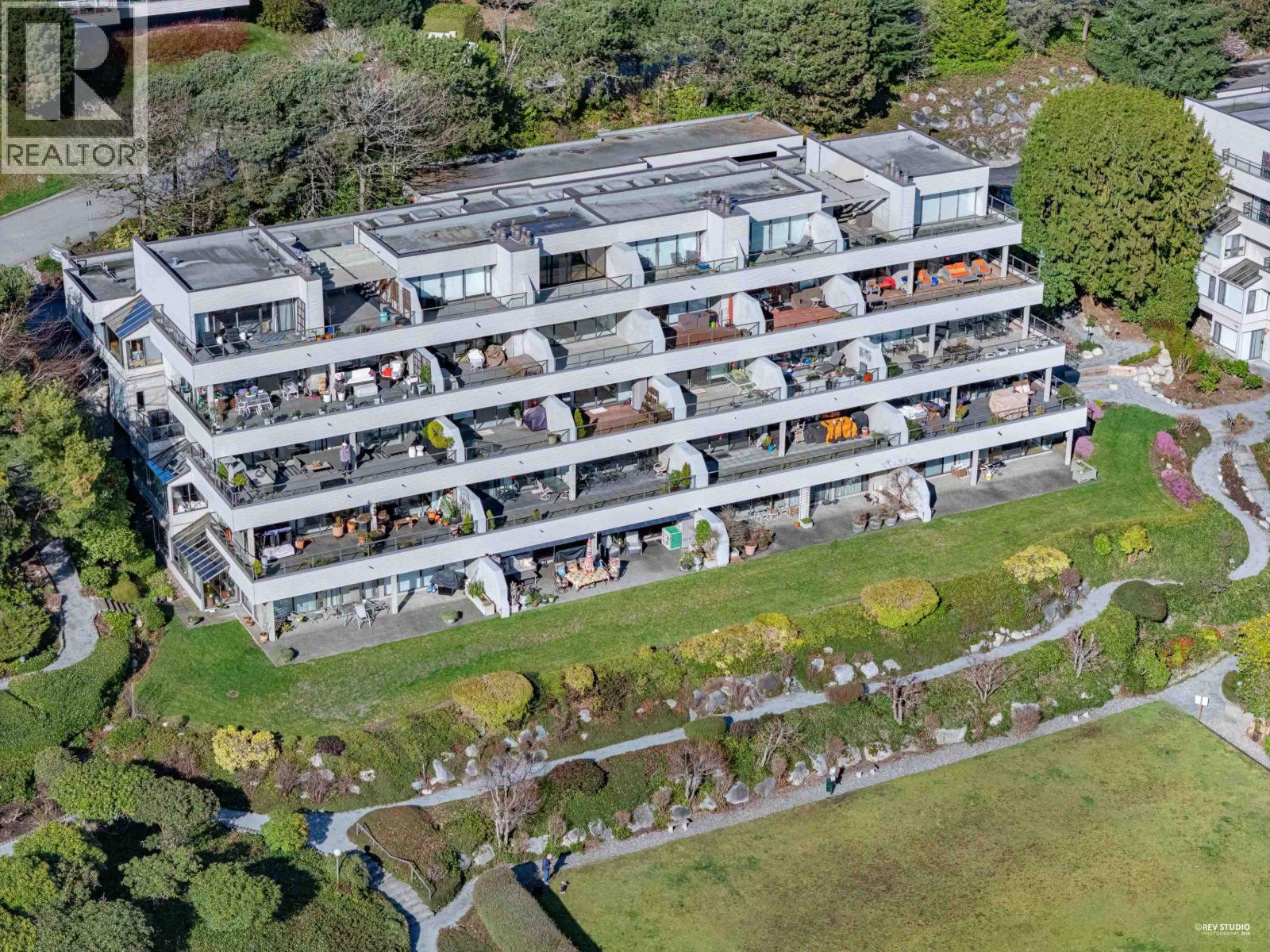 11 2238 FOLKESTONE WAY, West Vancouver