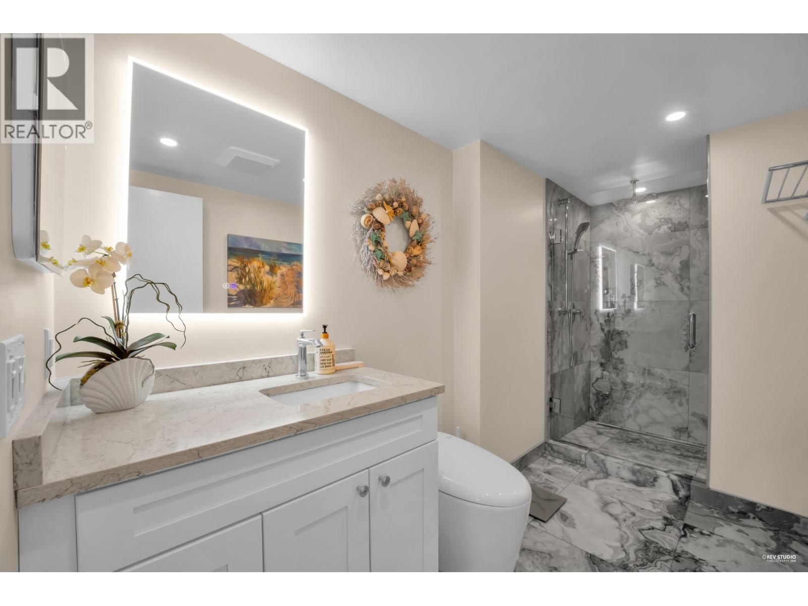 11 2238 FOLKESTONE WAY, West Vancouver