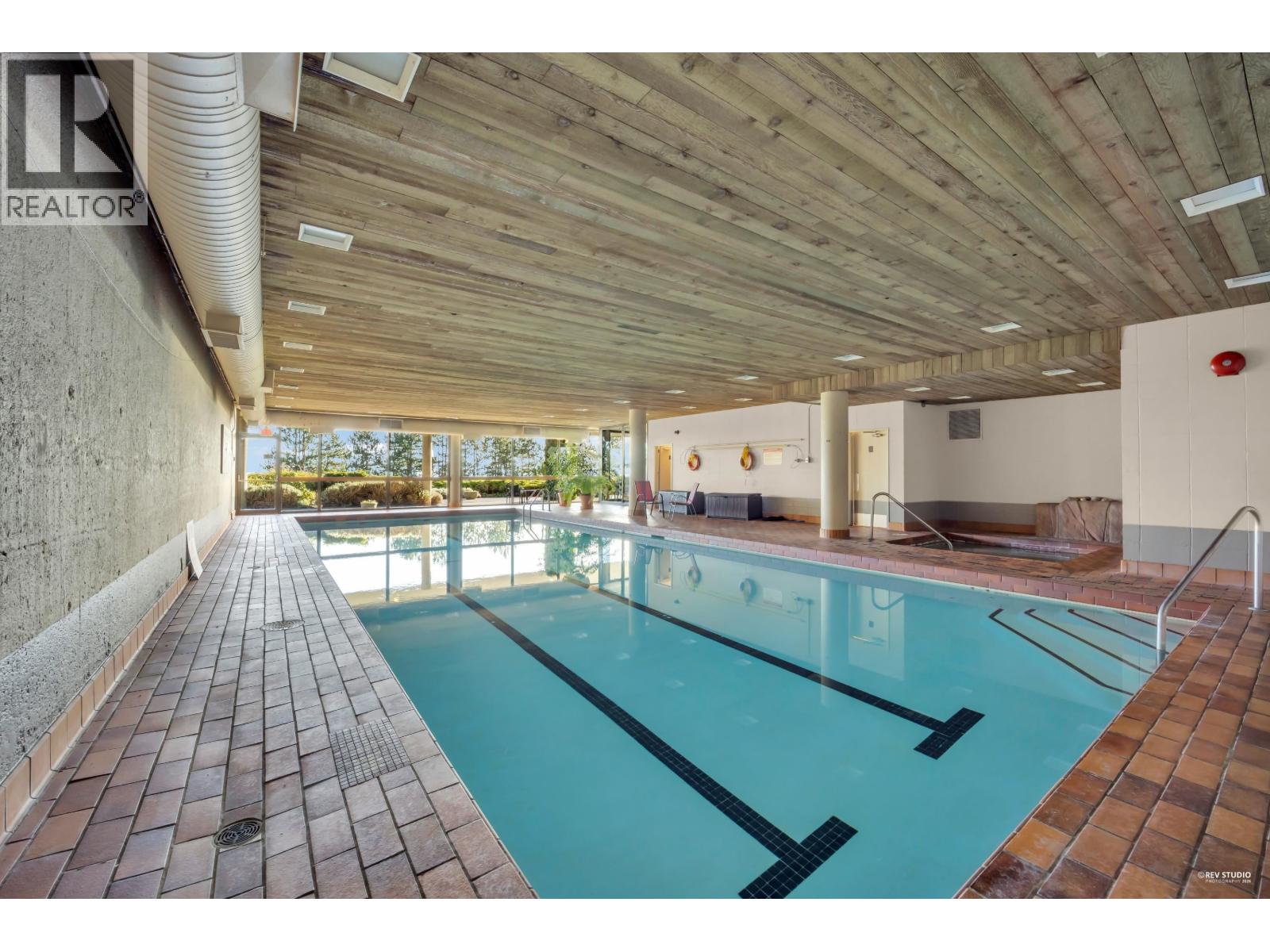 11 2238 FOLKESTONE WAY, West Vancouver