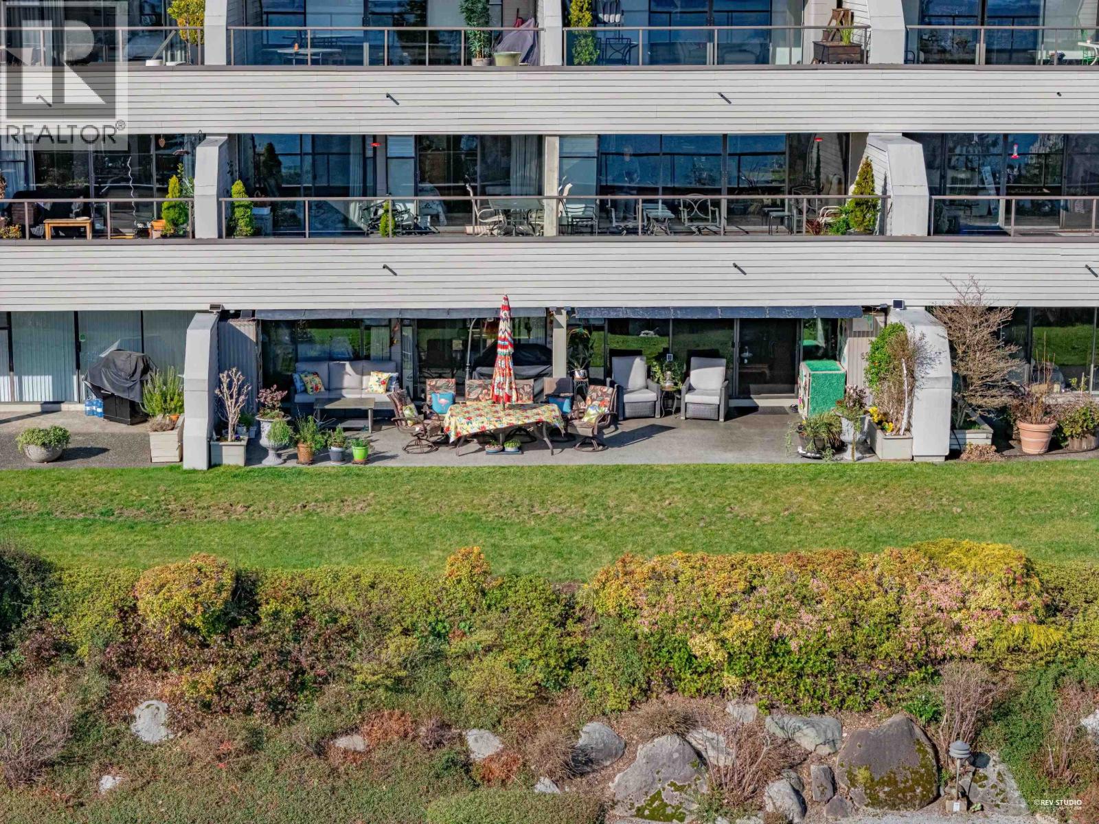 11 2238 FOLKESTONE WAY, West Vancouver