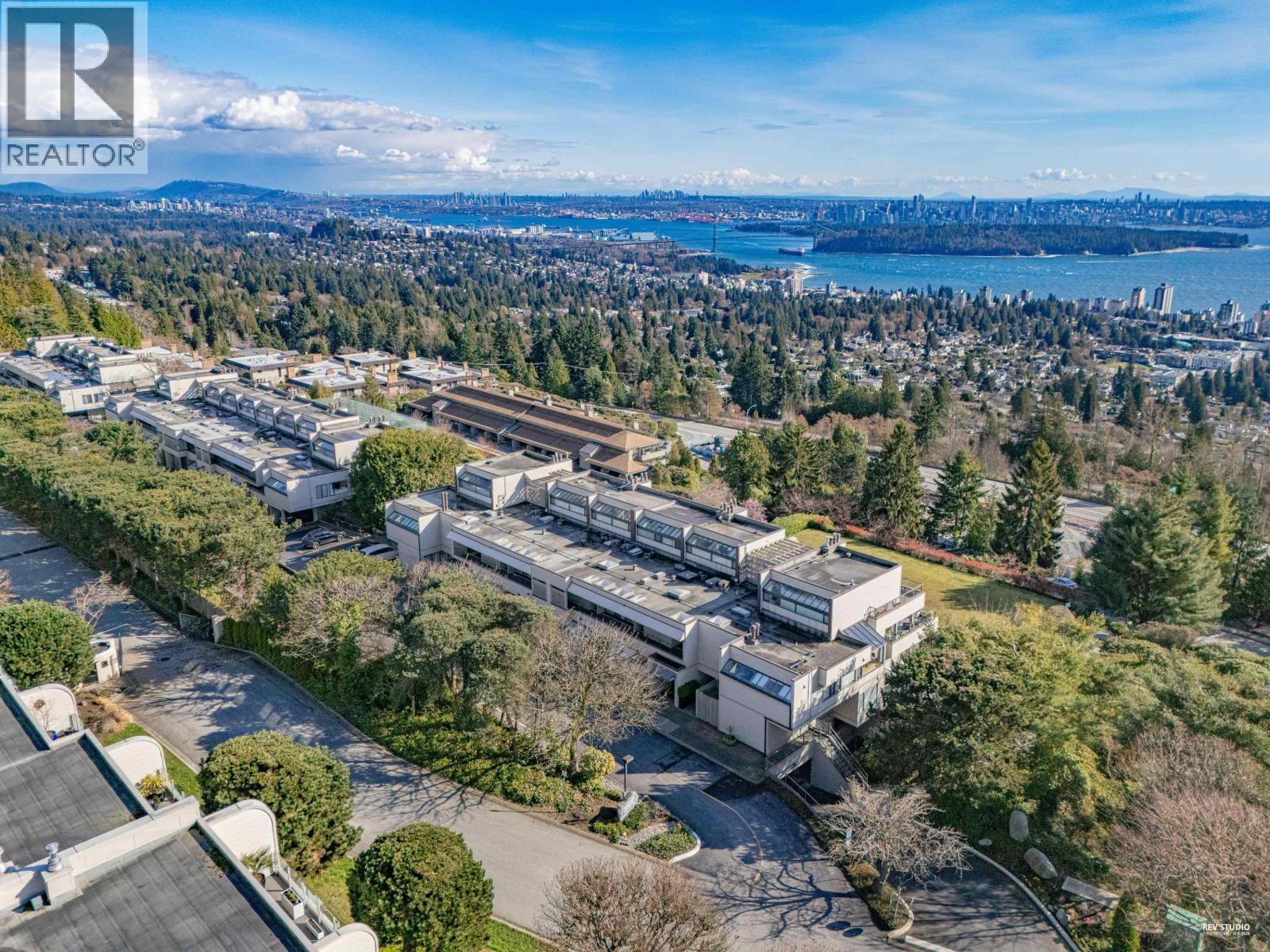 11 2238 FOLKESTONE WAY, West Vancouver