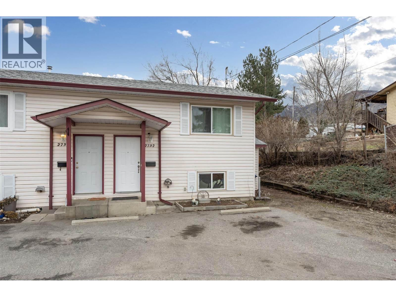 2732 Riffington Place, West Kelowna