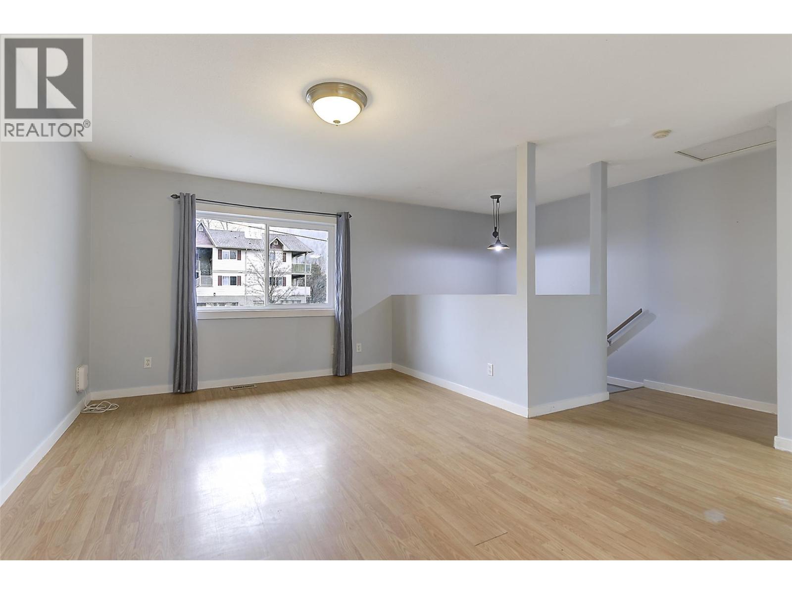 2732 Riffington Place, West Kelowna