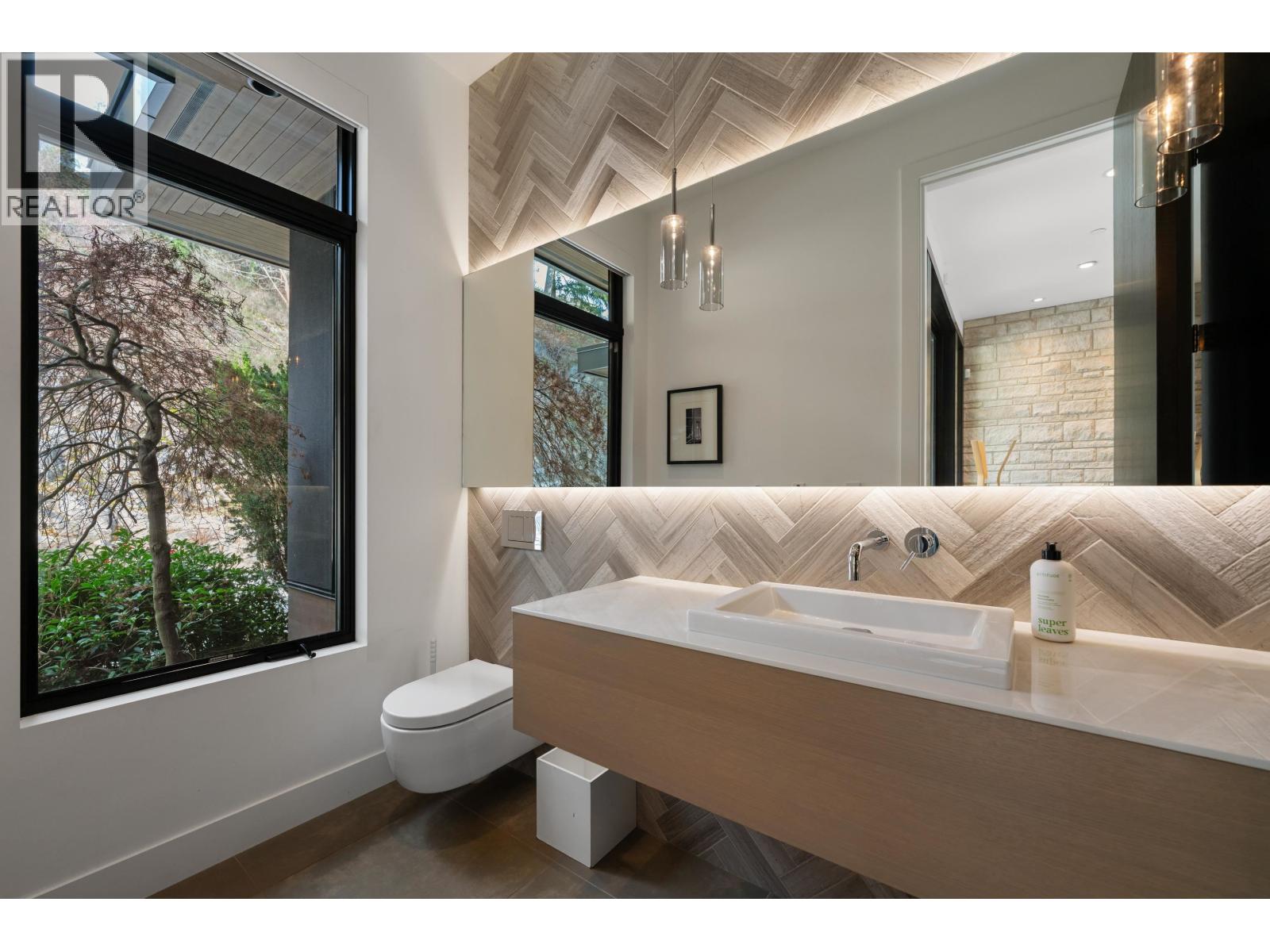 4799 CLOVELLY WALK, West Vancouver