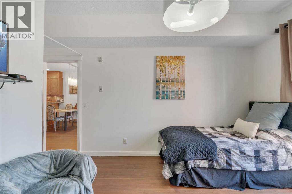 Single Family House for Sale in   Hemlock Crescent SW Spruce Cliff Calgary 