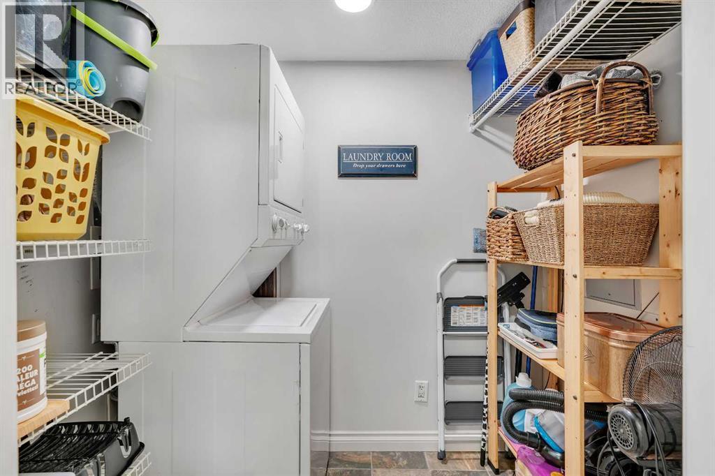 Single Family House for Sale in   Hemlock Crescent SW Spruce Cliff Calgary 