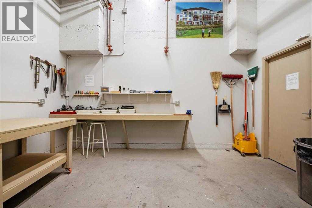 Single Family House for Sale in   Hemlock Crescent SW Spruce Cliff Calgary 