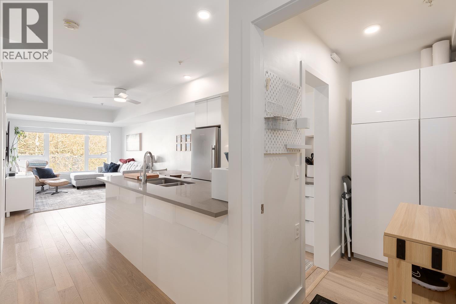 305 2666 DUKE Street - photo 2