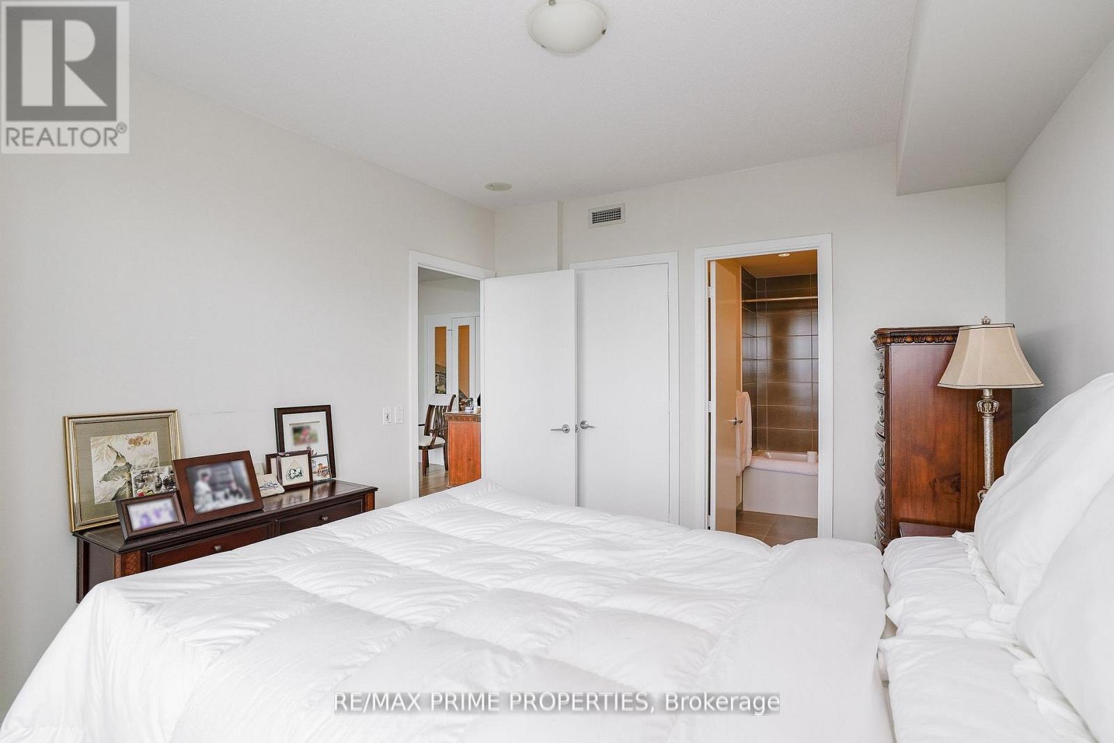 #1804 181 WYNFORD DRIVE - 19
