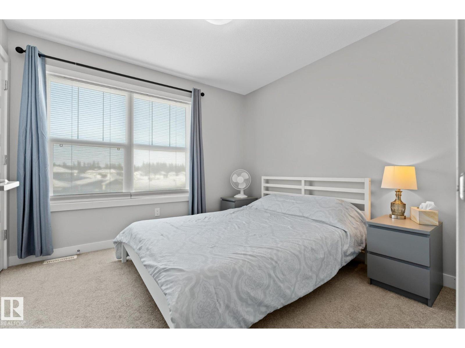 6 HEMINGWAY CR - 27