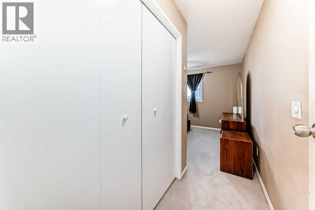 Single Family House 3 Level for Sale in  Falshire Terrace NE Falconridge Calgary 