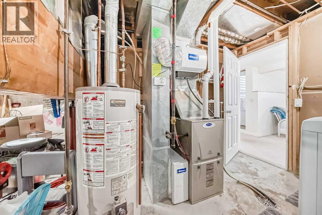 Single Family House 3 Level for Sale in  Falshire Terrace NE Falconridge Calgary 