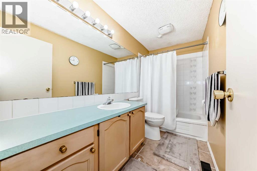 Single Family House 3 Level for Sale in  Falshire Terrace NE Falconridge Calgary 