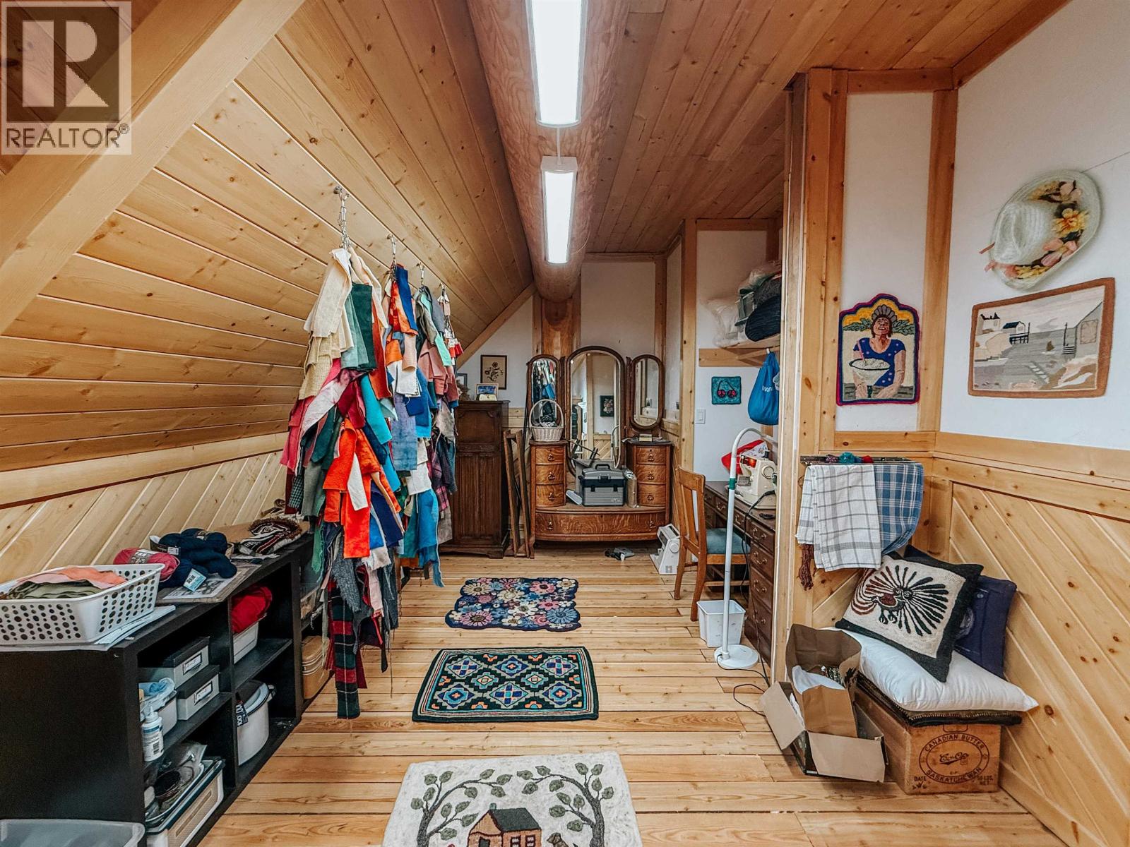 5360 KALLUM DRIVE - 29