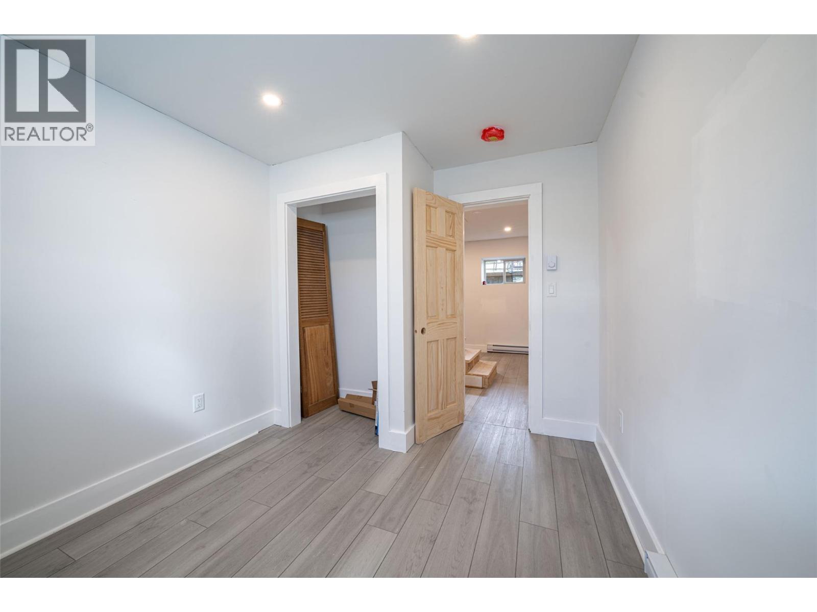 1075 SIX MILE CREEK ROAD - 97