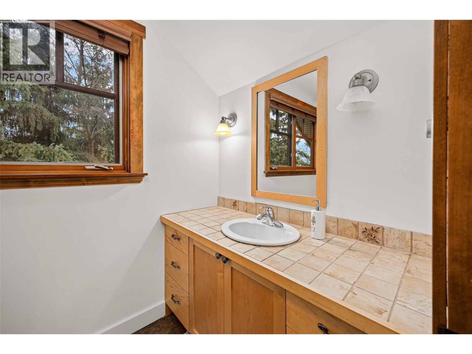  1786 Mid Ridge Court, Kelowna