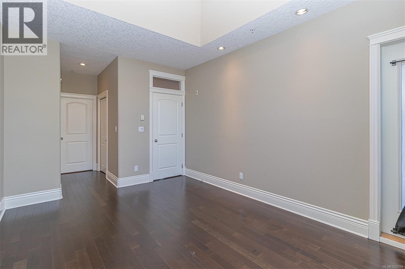 402 755 Goldstream Avenue, Langford