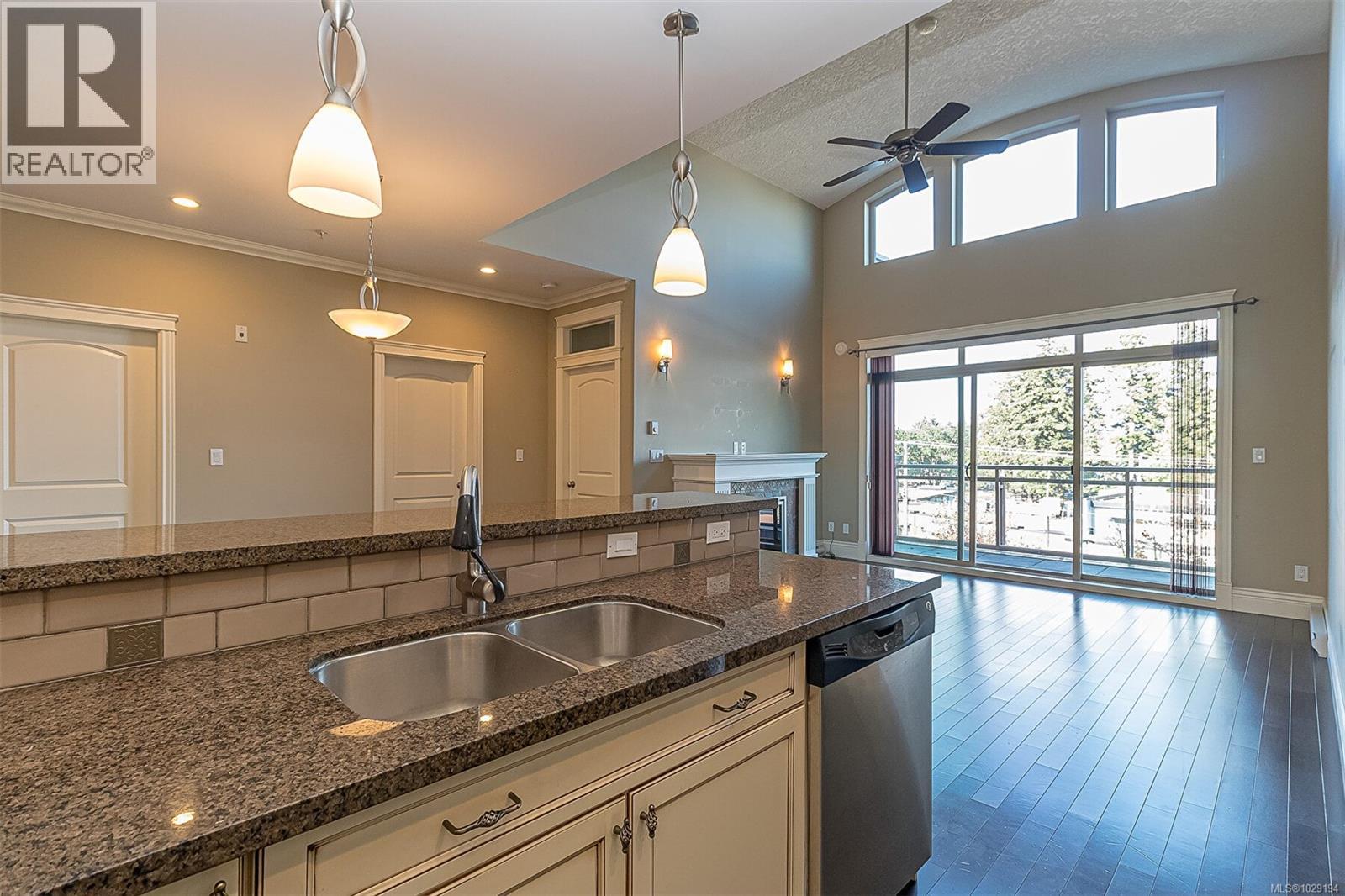 402 755 Goldstream Avenue, Langford