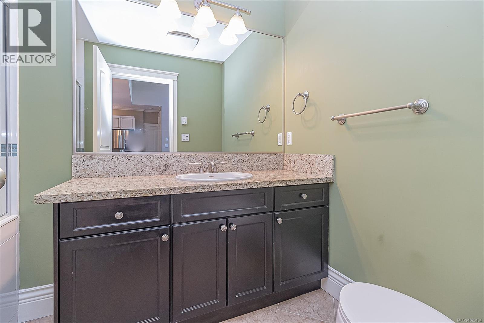 402 755 Goldstream Avenue, Langford