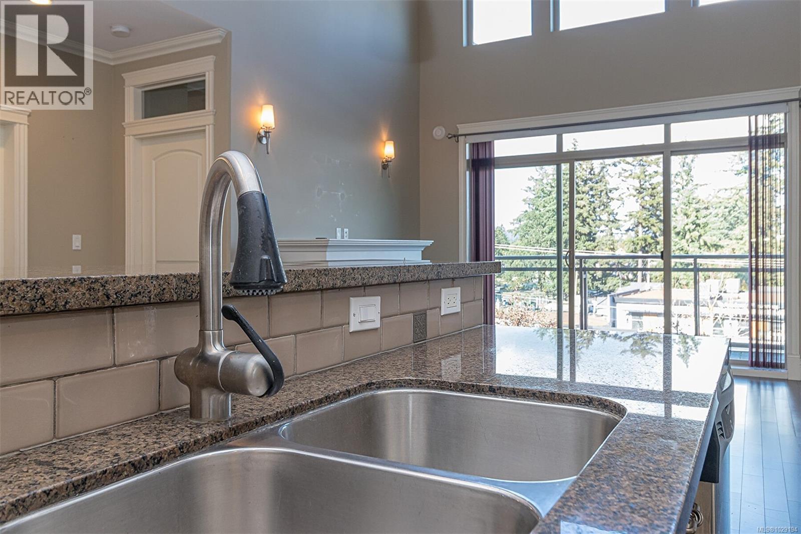 402 755 Goldstream Avenue, Langford